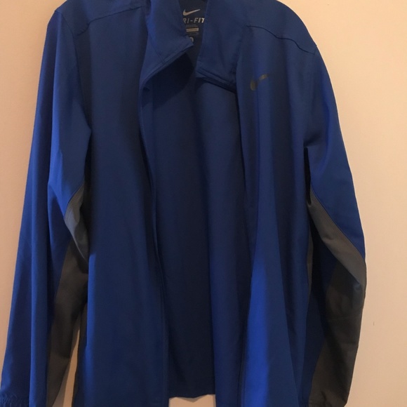 Nike DriFit - Picture 1 of 2